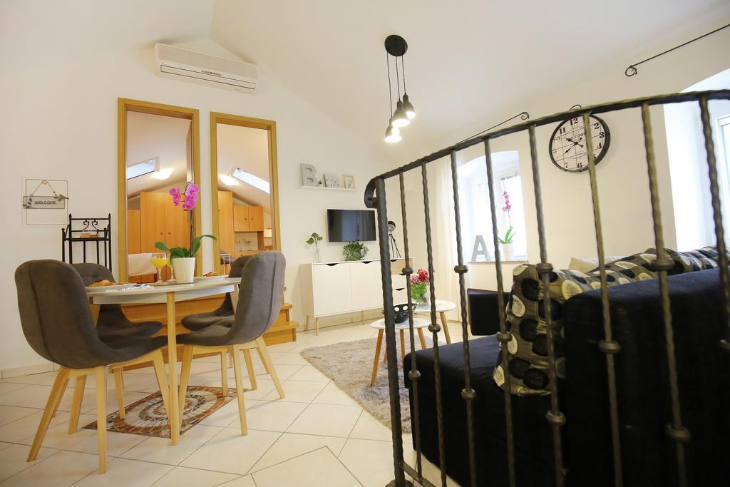 Stomorica Apartments Zadar Eksteriør bilde